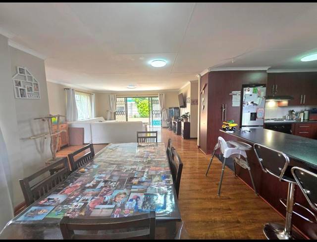 3 BEDROOM HOUSE FOR SALE IN VAN DYK PARK